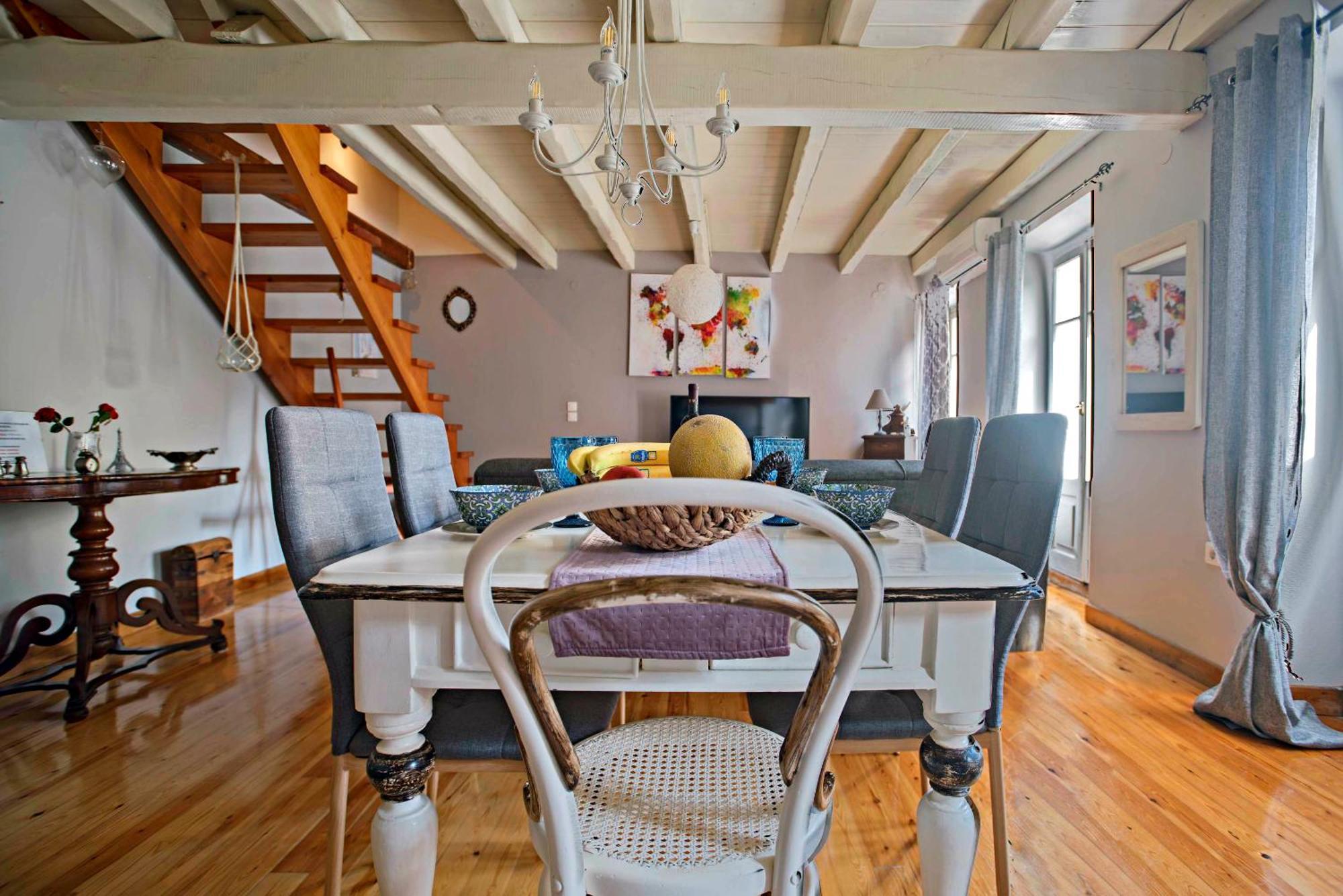 Appartamento Luxury Family House With Backyard Mantouki Esterno foto