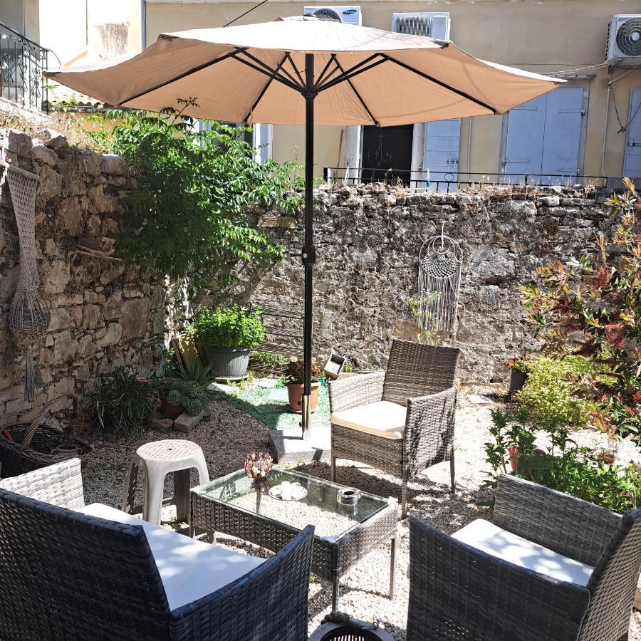 Appartamento Luxury Family House With Backyard Mantouki Esterno foto