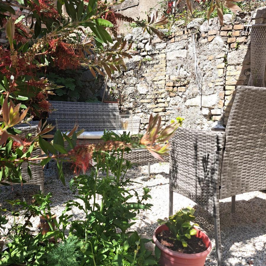 Appartamento Luxury Family House With Backyard Mantouki Esterno foto