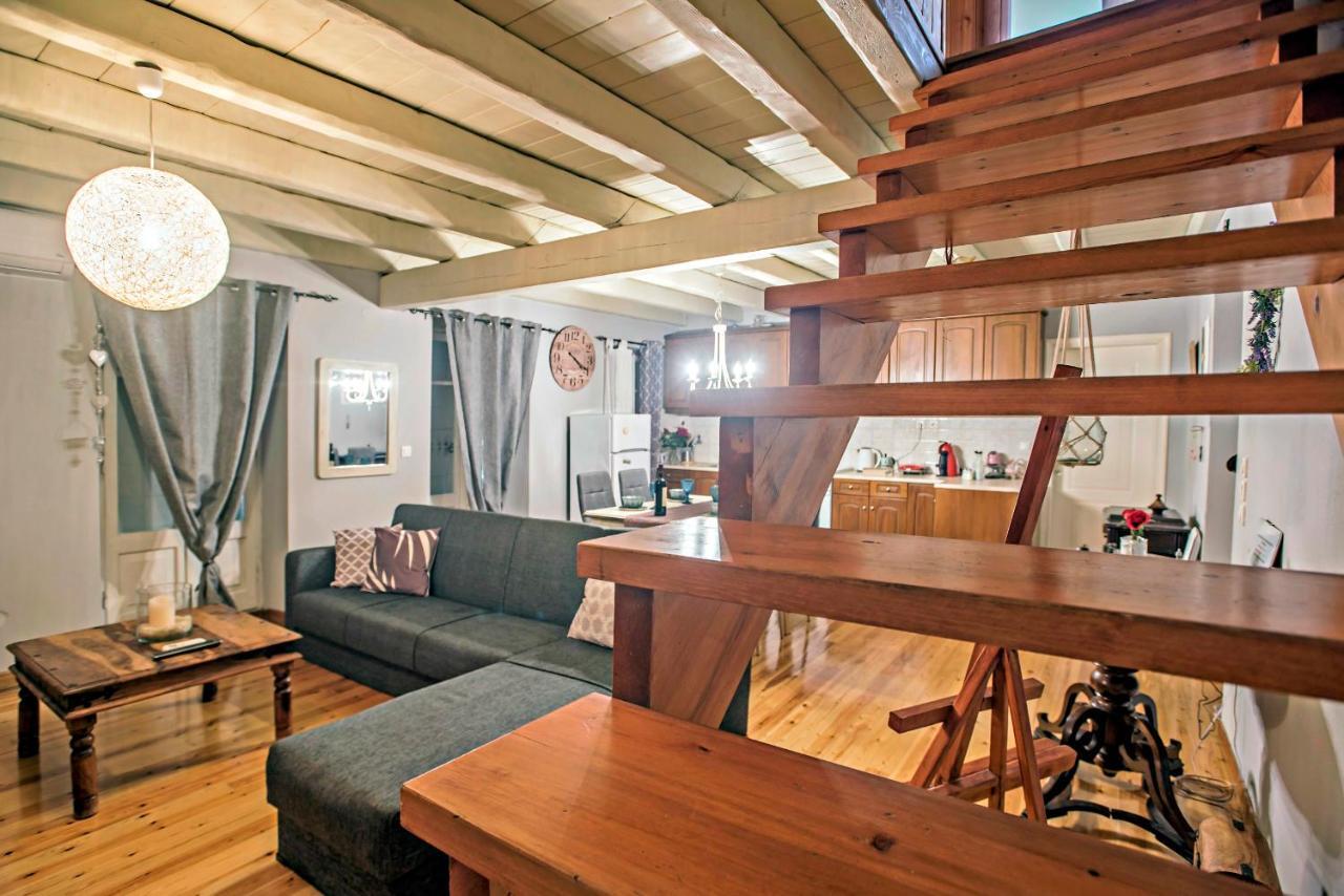 Appartamento Luxury Family House With Backyard Mantouki Esterno foto
